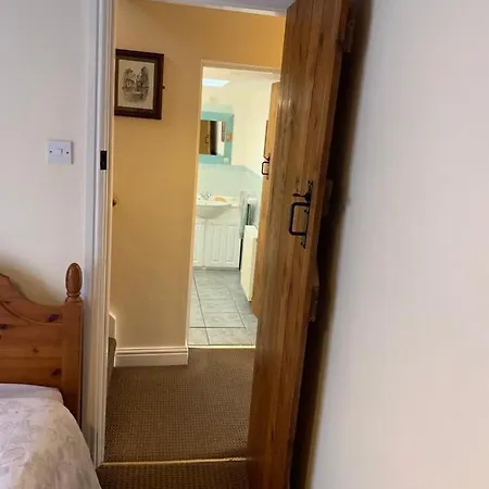 Awd Tuts 17th Century By The Harbour