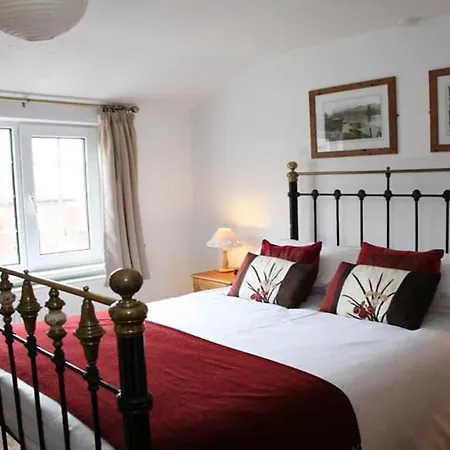 Awd Tuts 17th Century By The Harbour Holiday home