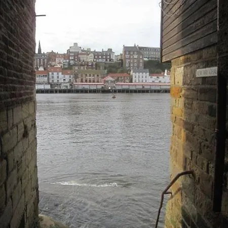 Awd Tuts 17th Century By The Harbour *