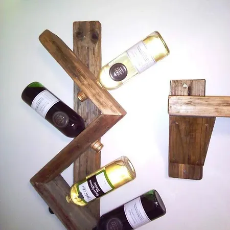 Awd Tuts 17th Century By The Harbour 惠特比