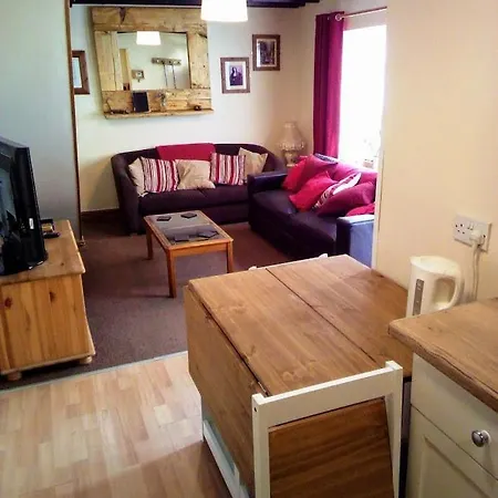 Awd Tuts 17th Century By The Harbour * 휫비