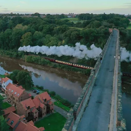 度假居 Awd Tuts 17th Century By The Harbour 惠特比