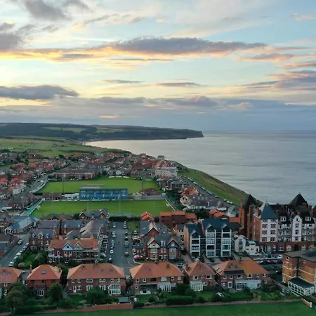 Awd Tuts 17th Century By The Harbour Whitby