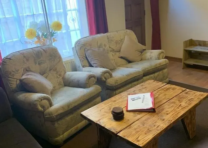 Awd Tuts 17th Century By The Harbour