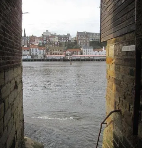 Awd Tuts 17th Century By The Harbour *