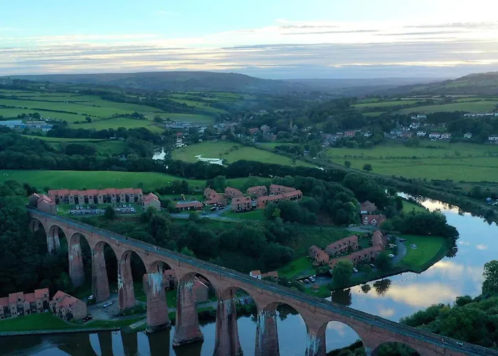 Awd Tuts 17th Century By The Harbour *