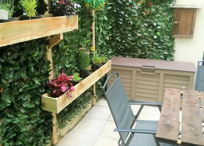 Awd Tuts 17th Century By The Harbour بيت للعطل