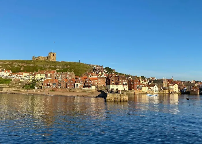 Awd Tuts 17th Century By The Harbour *