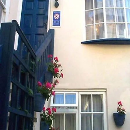 Awd Tuts 17th Century By The Harbour Сasa de vacaciones Whitby