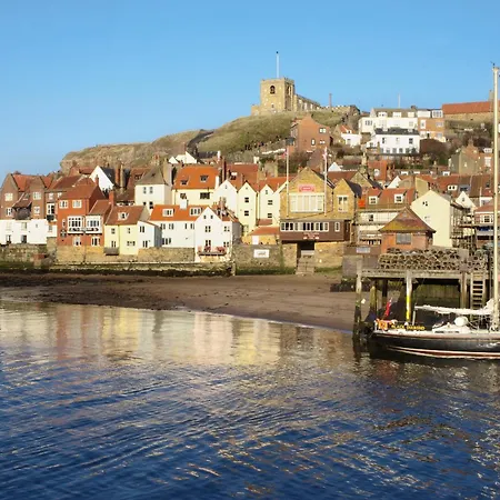 Awd Tuts 17th Century By The Harbour Whitby